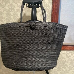 Straw tote bag
